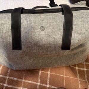 Lululemon week end bag